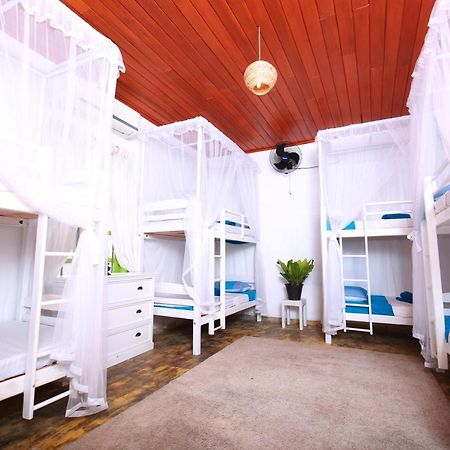 Bluefin Adventure And Deep Sea Fishing Hostel Hikkaduwa Ngoại thất bức ảnh