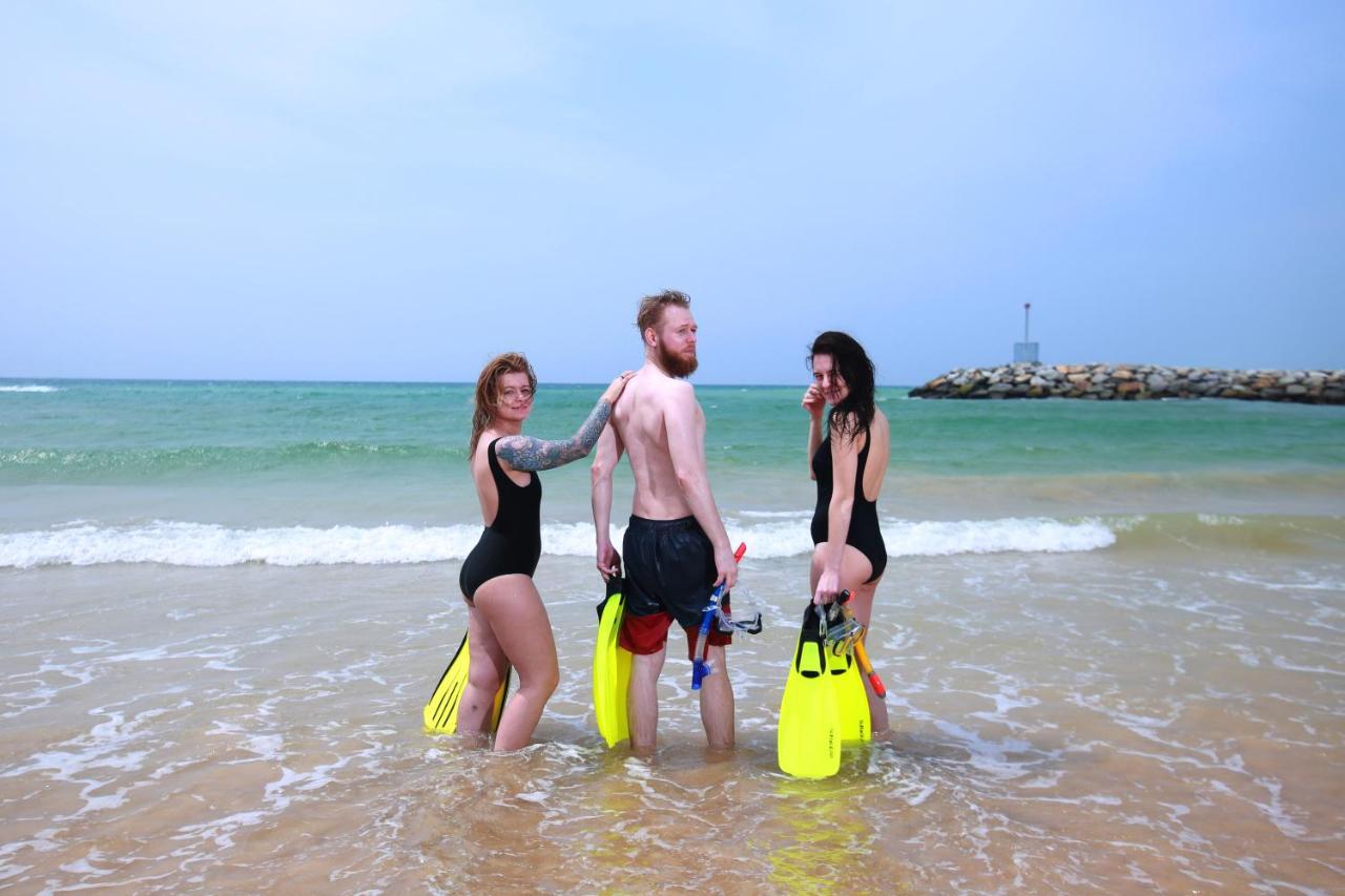 Bluefin Adventure And Deep Sea Fishing Hostel Hikkaduwa Ngoại thất bức ảnh